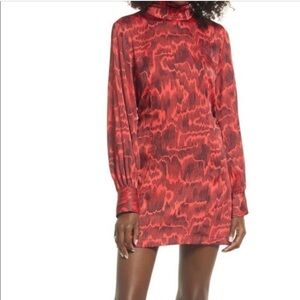 Open Edit beautiful red open back satin‎ long sleeve dress  Size Large